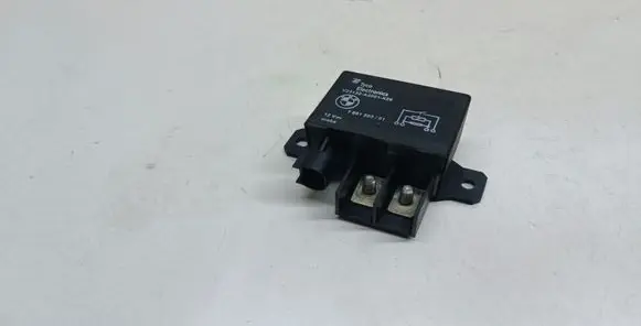 BMW 6 F12 F13 Coolant fan relay 7661503