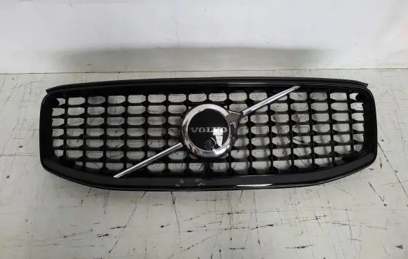 Volvo XC60 Front bumper upper radiator grill 32291026