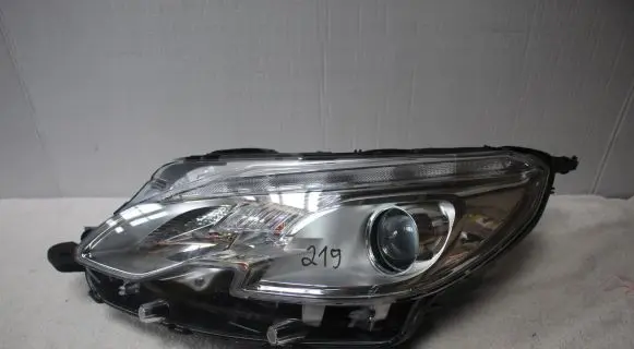 Peugeot 2008 I Headlight/headlamp 9677810180 90015175