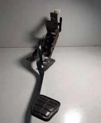 Mitsubishi Colt Brake pedal A4542900618 4620A036 1240039000