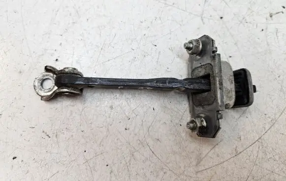 Subaru Forester SH Front door check strap stopper