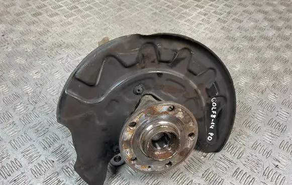 Volkswagen Golf VIII Front wheel hub