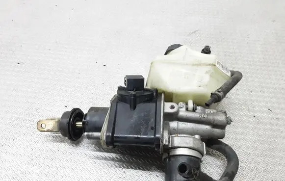 Mercedes-Benz E W211 Master brake cylinder A2114300302
