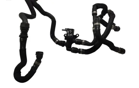 Engine coolant pipe/hose