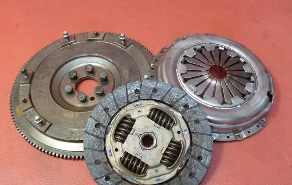 Mini One - Cooper Coupe R56 Clutch set kit V756176580 7557857