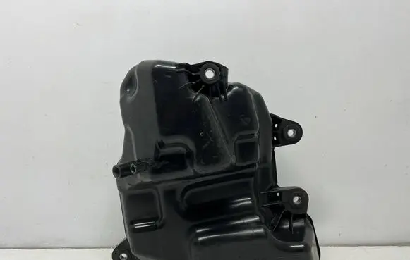 Land Rover Discovery 5 AdBlue liquid reservoir JK72-5J228-AC MX73-5J229-AB