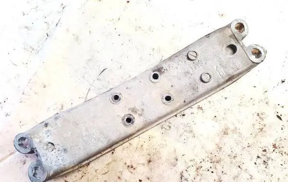 Lexus IS 220D-250-350 Engine mounting bracket 284wv8