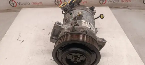 Volvo S60 Air conditioning (A/C) compressor (pump) P31348965 105670055B4