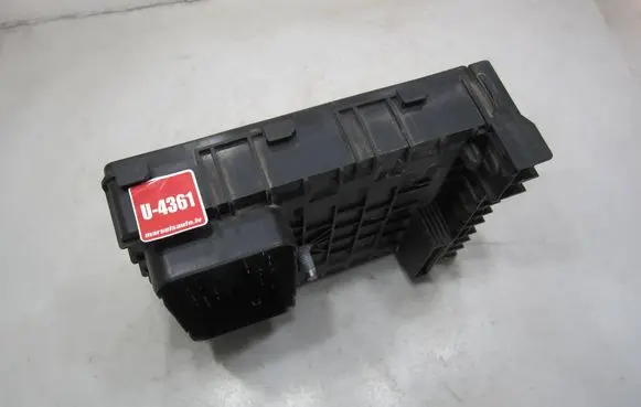 Volkswagen Golf VI Fuse module 1K0937125D