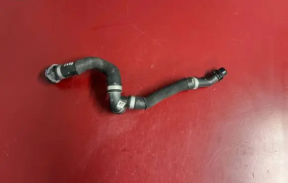 BMW X1 U11 Engine coolant pipe/hose 7952845