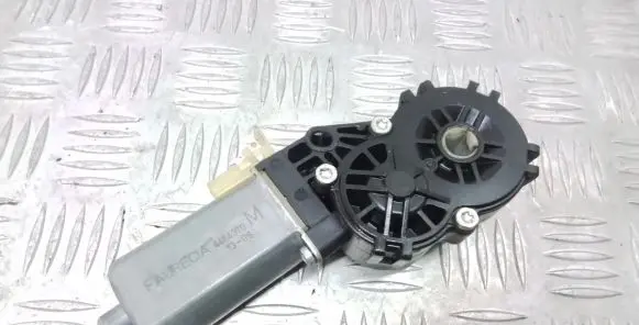 Porsche Cayenne (92A) Seat adjustment motor 0390203467