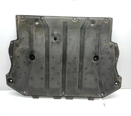 Volvo XC40 Engine splash shield/under tray 32241087