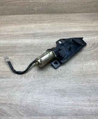 BMW 7 E65 E66 Tailgate/trunk/boot lock/catch/latch 7014872