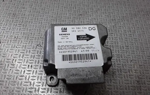Opel Zafira A Airbag control unit/module 90582536
