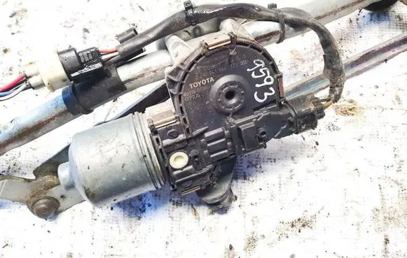 Toyota Avensis T270 Wiper motor 0390241964 85110-05080-a