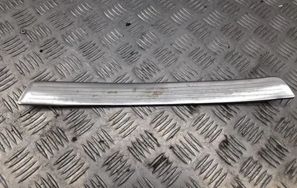 Mercedes-Benz GL X166 Rear sill trim cover A1666860836