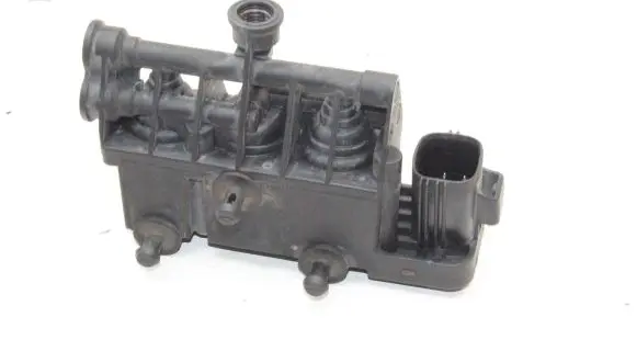 Land Rover Discovery 3 - LR3 Other devices RVH000095