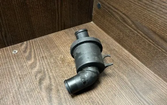 Ford Transit Intake resonator 6670379