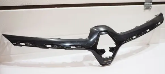 Renault Captur II Front bumper upper radiator grill 623829844R