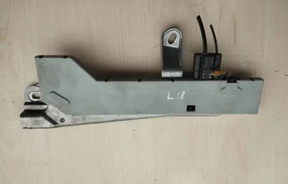 Mercedes-Benz E W211 Antenna control unit 4019104360A