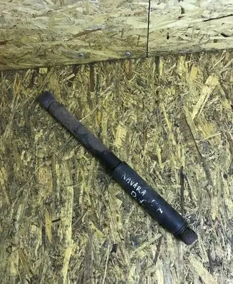 Nissan Navara D40 Rear shock absorber/damper