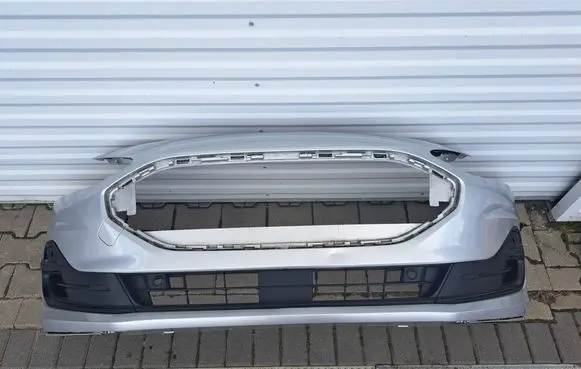 Ford Focus Front bumper NX7B17C831AA