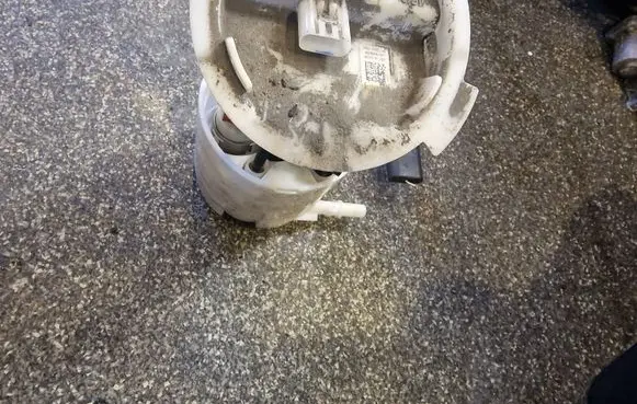 Ford Mustang V In-tank fuel pump CR339H307AD