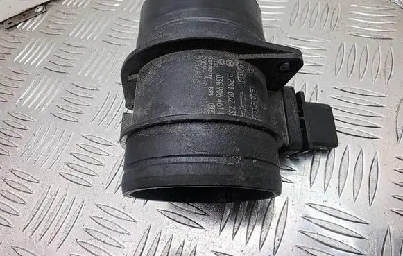 Audi A4 S4 B8 8K Mass air flow meter 0281002735 03G906461C