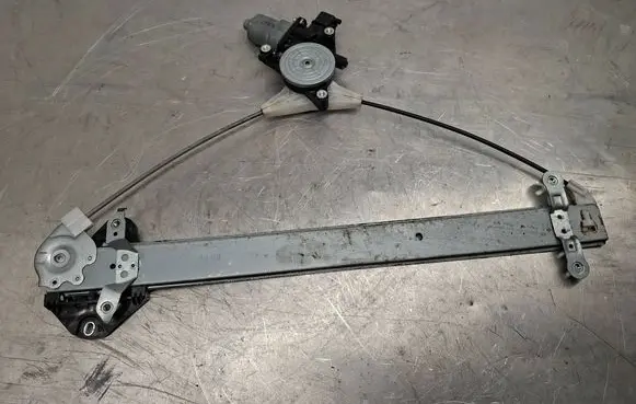 Subaru Forester SH Front door window regulator with motor 