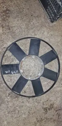 BMW 5 E39 Fan impeller 2243303