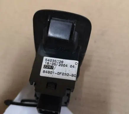 Toyota Corolla Verso AR10 Electric window control switch 54035228 848010F030
