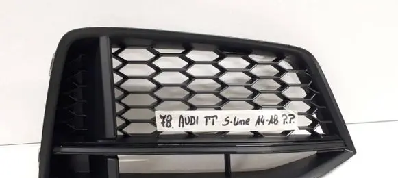 Audi TT TTS RS Mk3 8S Front bumper lower grill 8S0807682B