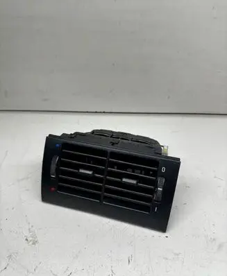 BMW 5 E39 Rear air vent grill 8376150