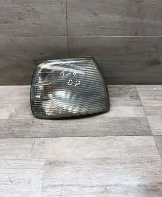 Volkswagen Transporter - Caravelle T4 Front indicator light 701953041