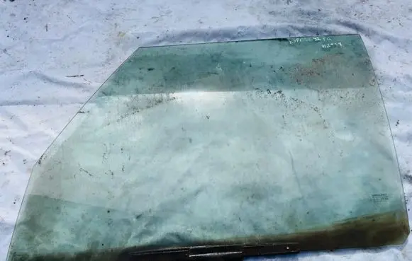 Renault Espace II Front door window glass four-door