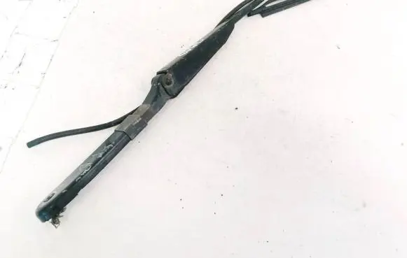 Iveco Daily 30.8 - 9 Front wiper blade arm 504086800