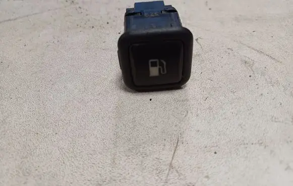 Volkswagen PASSAT B5 Fuel tank opening switch 3B0959833A