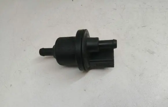 Volkswagen PASSAT B7 Vacuum valve 6QE906517A 2580115B