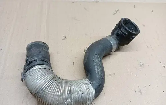 Volkswagen PASSAT B8 Engine coolant pipe/hose 5Q0122073AL 142822