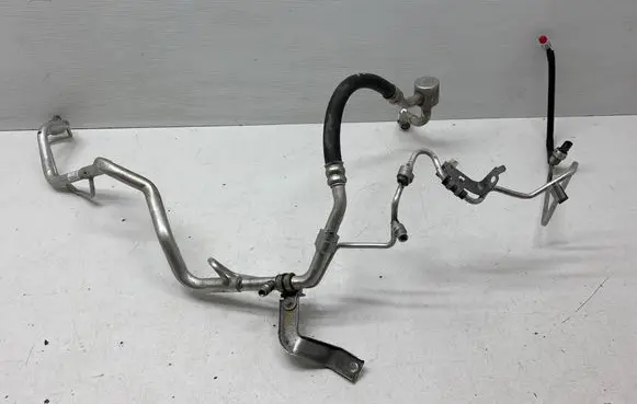 Renault Kadjar Air conditioning (A/C) pipe/hose 924406427R 924409867R