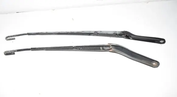 BMW X5 E53 Front wiper blade arm 7075612 7132219