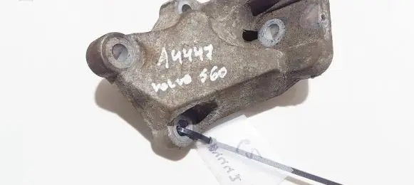 Volvo S60 Engine mounting bracket 08649262