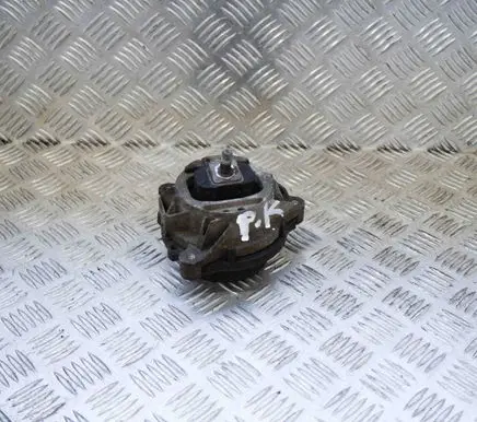BMW 3 F30 F35 F31 Engine mount bracket 6787657