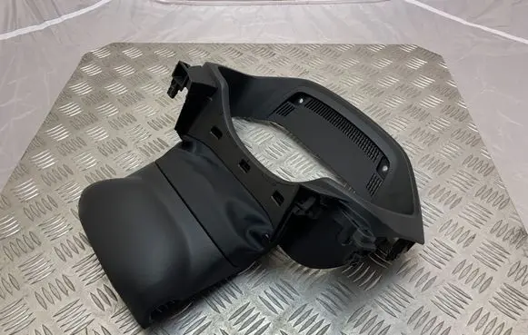 Steering wheel column trim