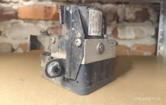 Volvo C30 ABS Pump 31274912 31274911 8N512C405AB