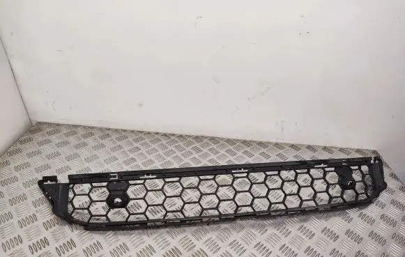 Volvo V60 Front bumper lower grill 31383148