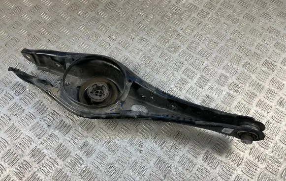 Volkswagen Golf VIII Rear upper control arm/wishbone 5WA505311A