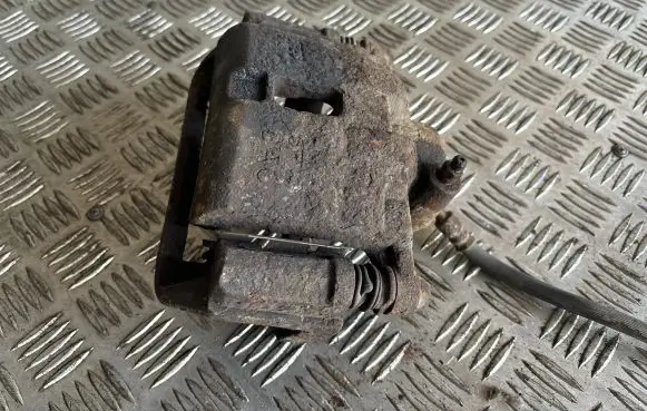 Chevrolet Epica Front brake caliper