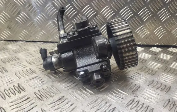 Opel Astra H Fuel injection high pressure pump 0445010097