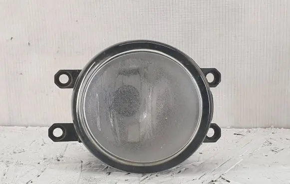 Toyota Avensis T250 Front fog light 89210656